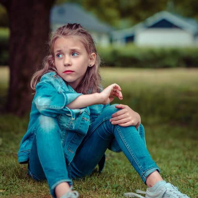 janko-ferlic-oWDRVgk04EA-unsplash(2) Worried Girl