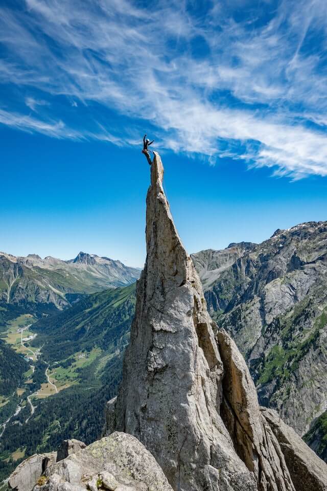 sylvain-mauroux-D3Je5S44V4M-unsplash Scaling the Peaks